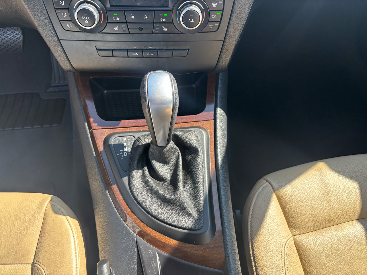 Used 2011 BMW 128i Convertible image 31