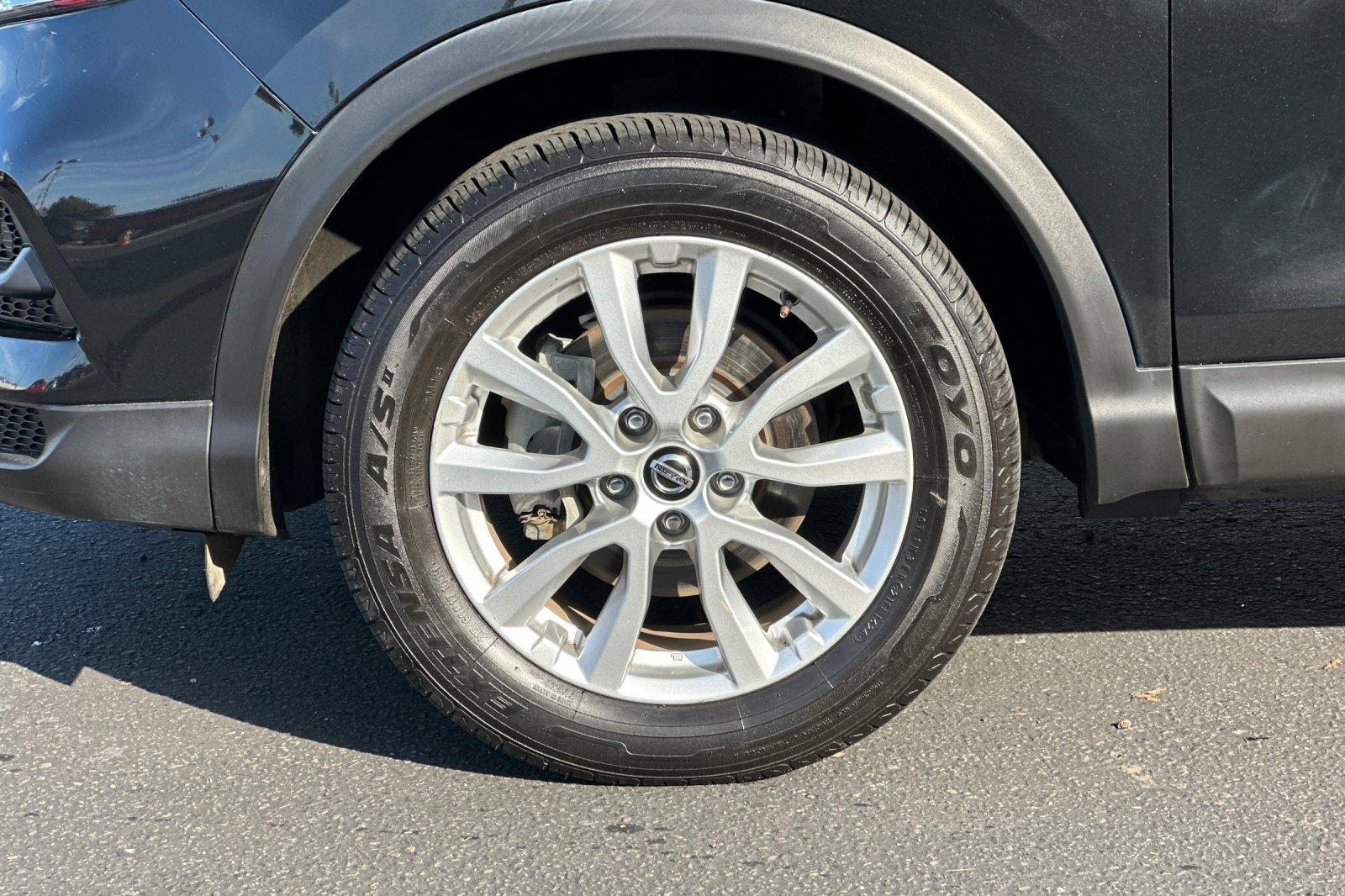 Used 2022 Nissan Rogue Sport S image 40