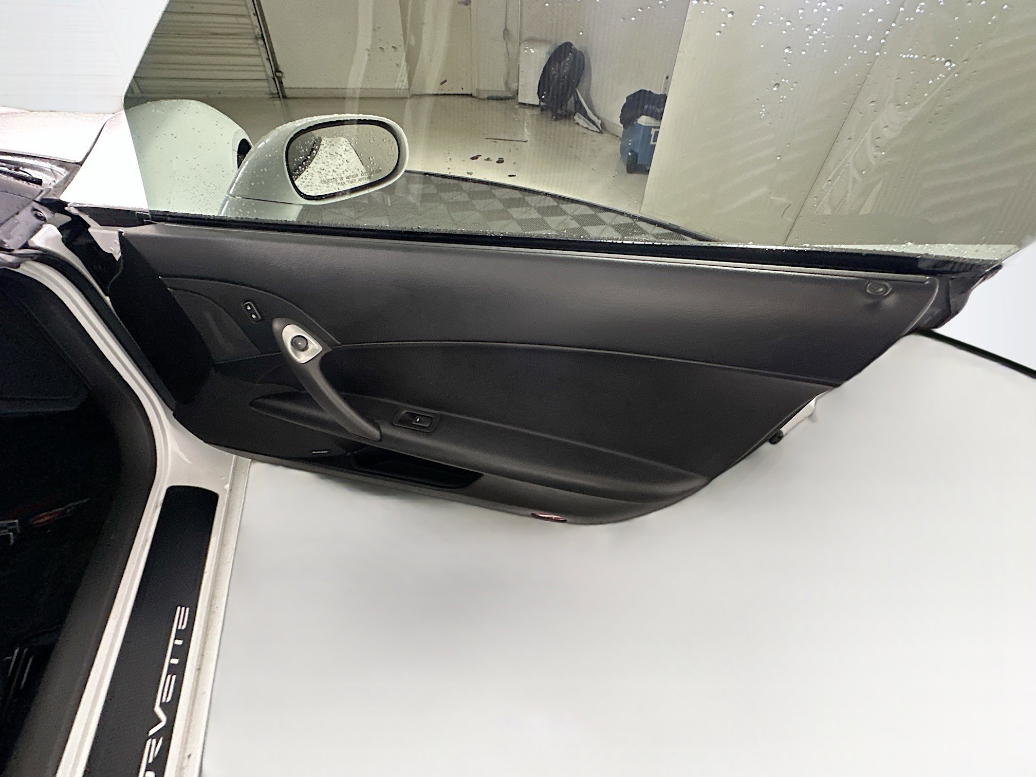 Used 2005 Chevrolet Corvette Coupe w/ Preferred Equipment Group image 27