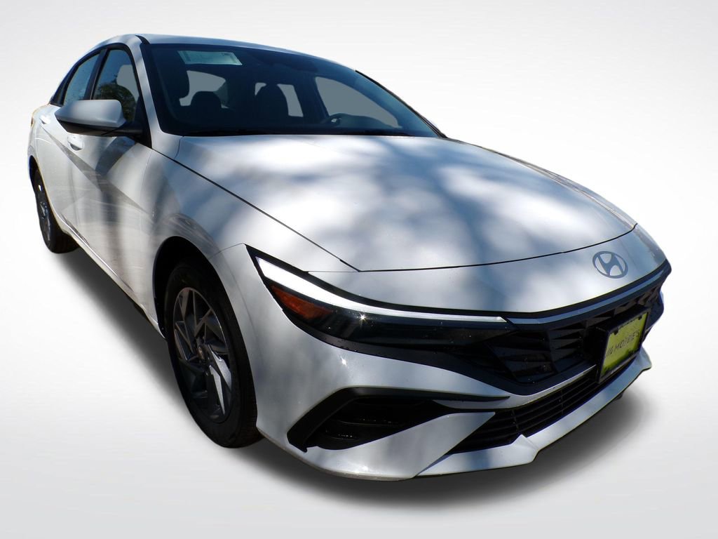 New 2026 Hyundai Elantra Hybrid FWD image 9