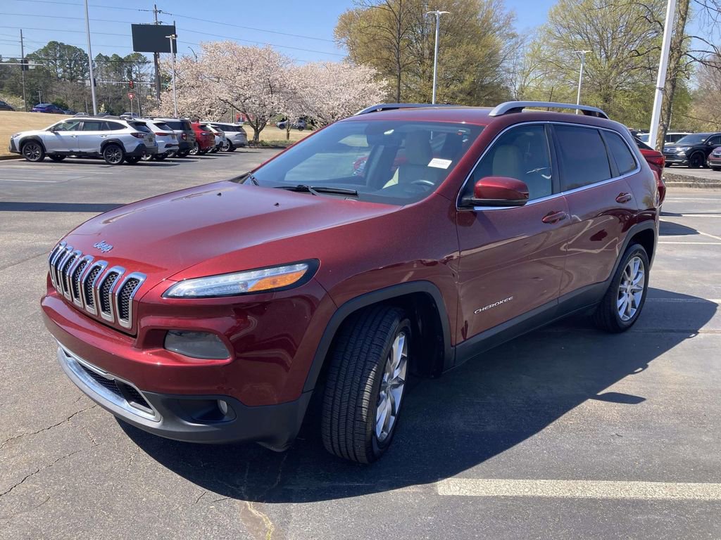 Used 2018 Jeep Cherokee Limited w/ Luxury Group FWD image 5