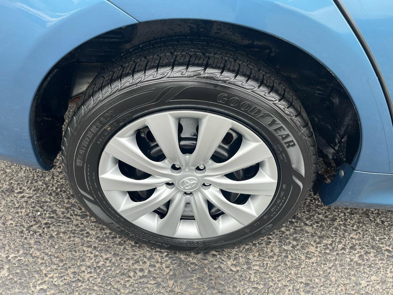 Used 2013 Toyota Corolla LE FWD image 12