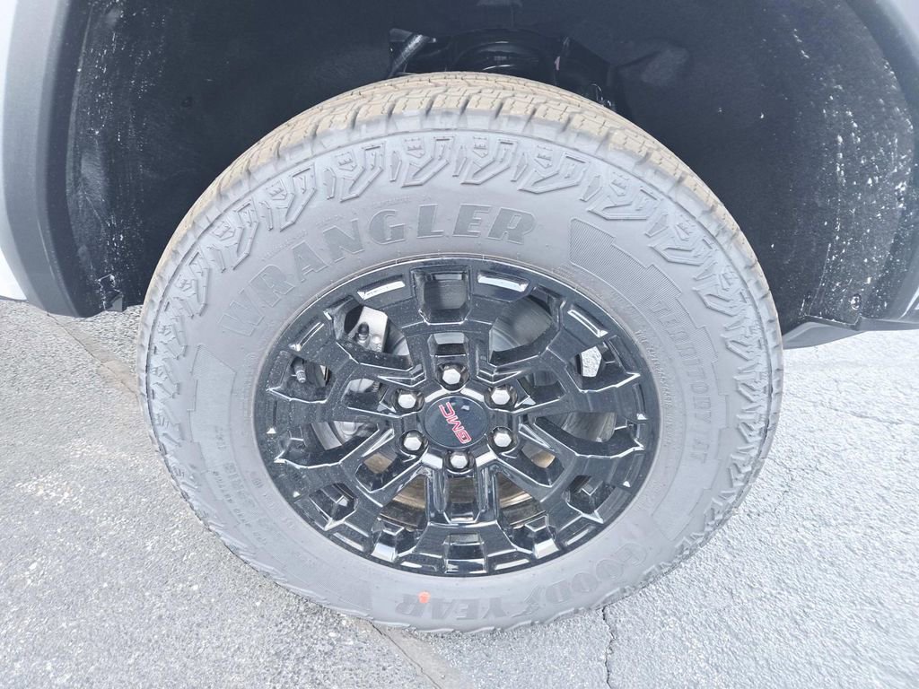 New 2026 GMC Canyon Elevation w/ Convenience Package image 17