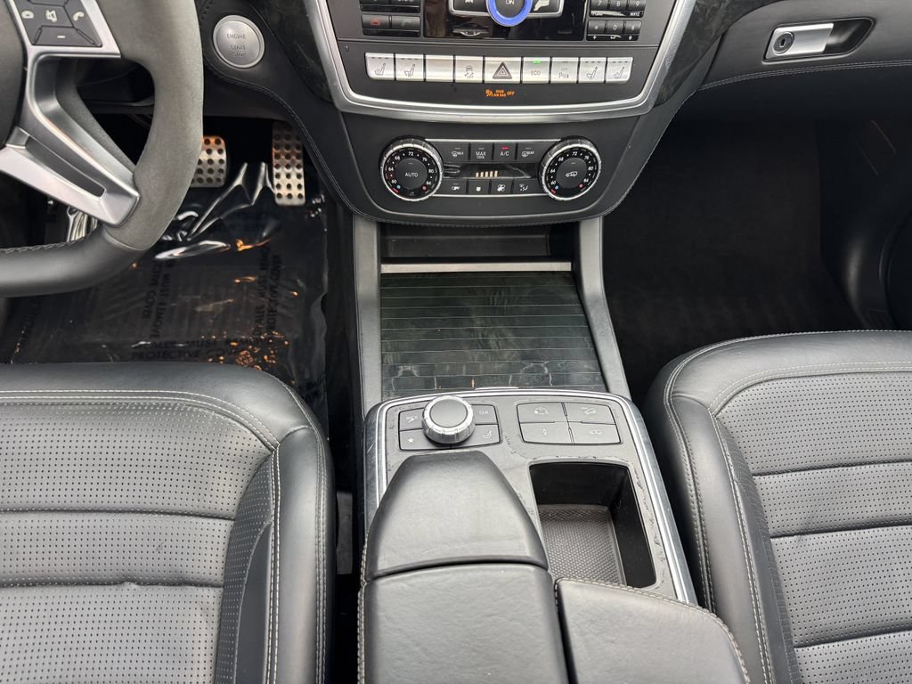 Used 2014 Mercedes-Benz ML 63 AMG 4MATIC image 33