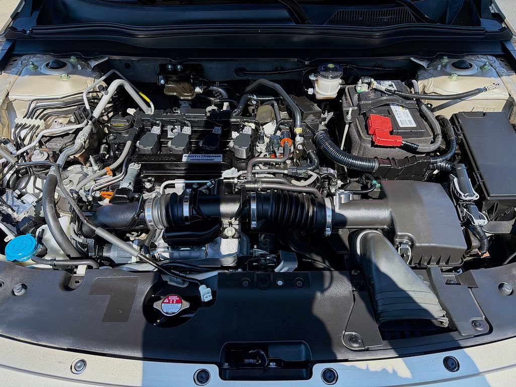 Used 2018 Honda Accord EX image 30