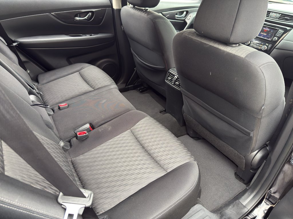 Used 2018 Nissan Rogue SV AWD/4WD image 28
