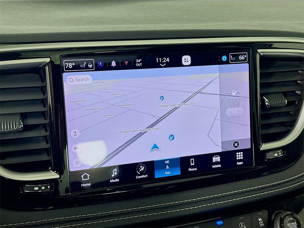 Used 2022 Chrysler Pacifica Limited w/ Uconnect Theater Family Group image 16