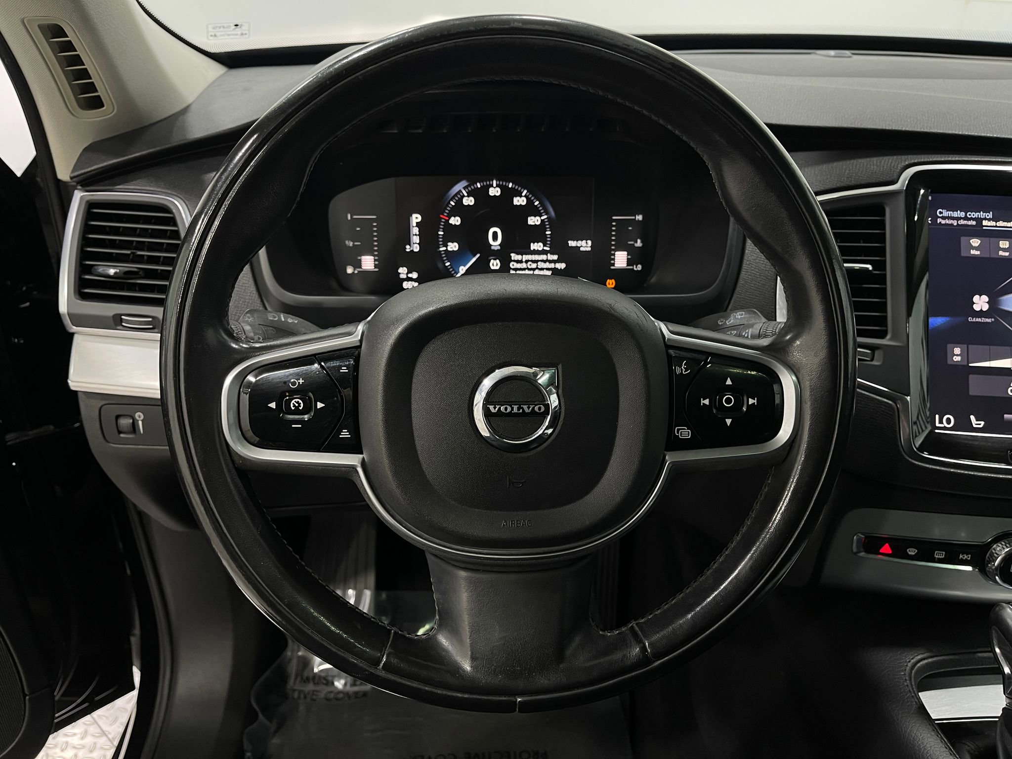 Used 2018 Volvo XC90 T5 Momentum w/ Convenience Package FWD image 22