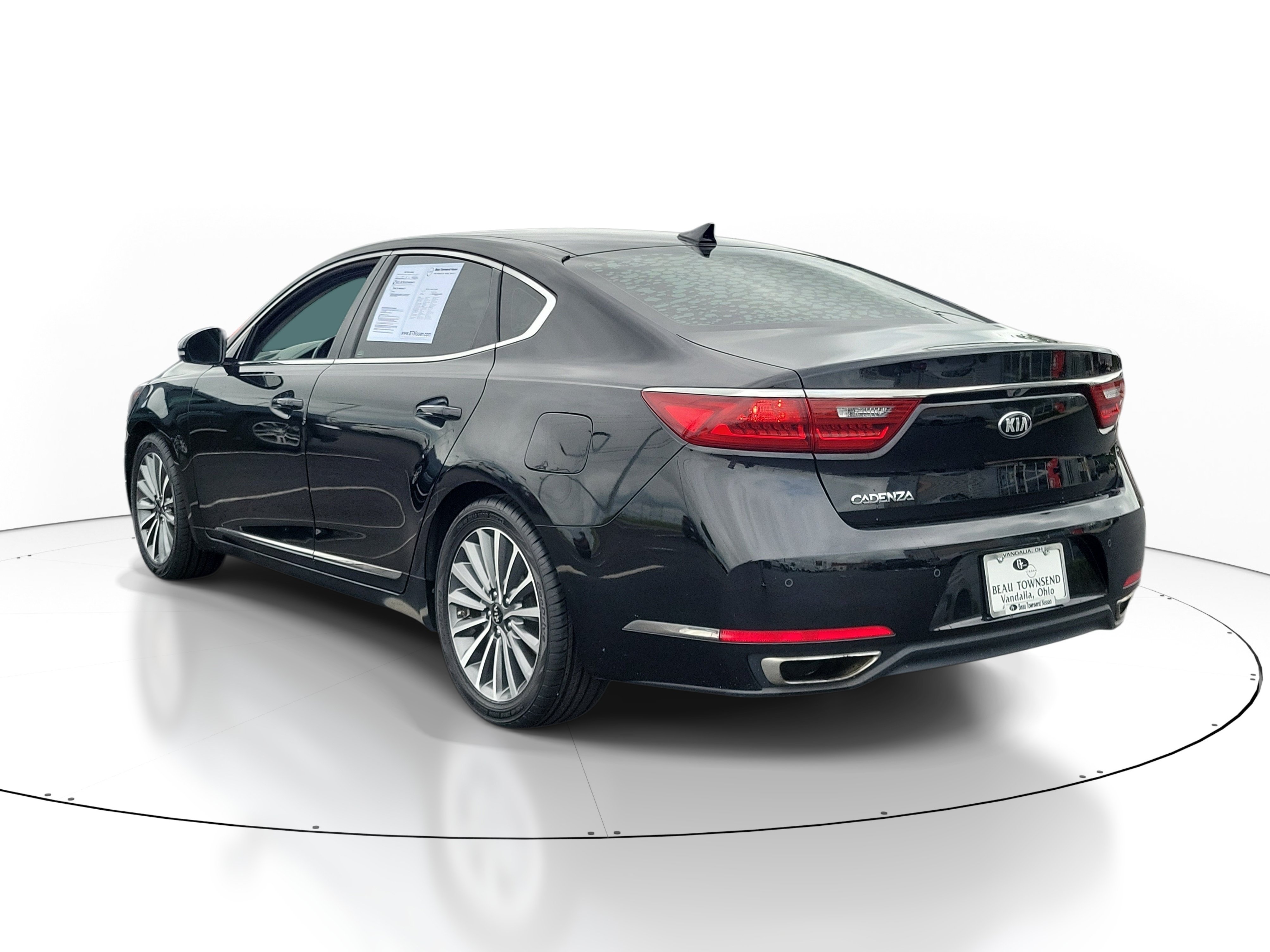 Used 2019 Kia Cadenza Premium FWD image 3