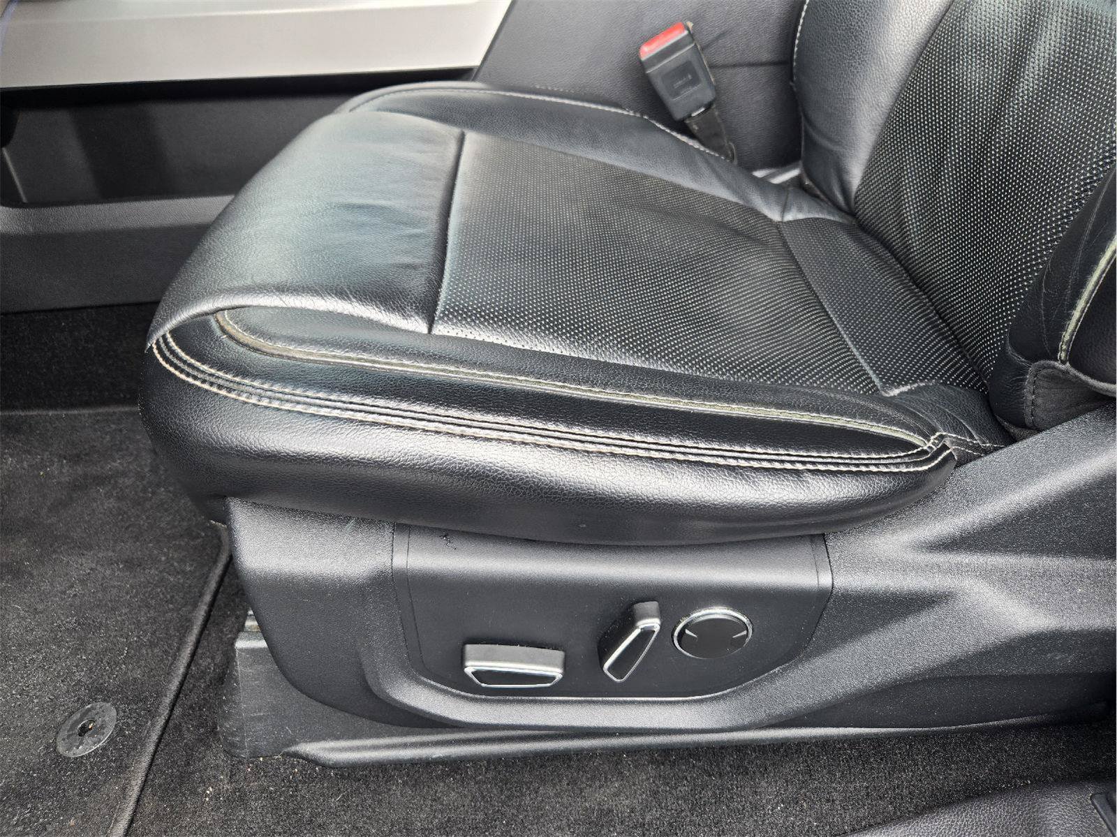 Used 2019 Ford F250 Lariat w/ Lariat Value Package AWD/4WD image 23