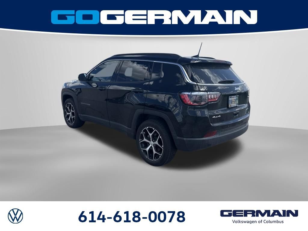 Used 2024 Jeep Compass Limited AWD/4WD image 4