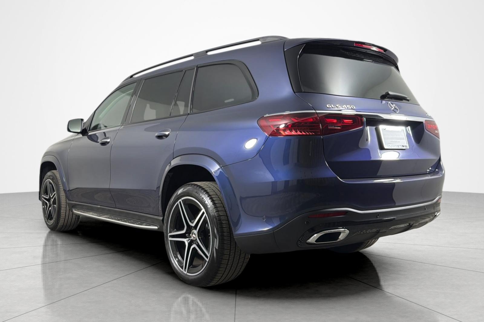 Used 2026 Mercedes-Benz GLS 450 4MATIC image 3