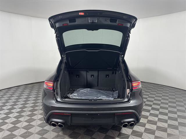 Used 2025 Porsche Macan S AWD/4WD image 23
