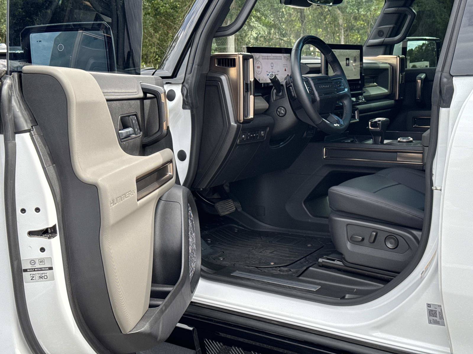 Used 2025 GMC Hummer EV 2X AWD/4WD image 13