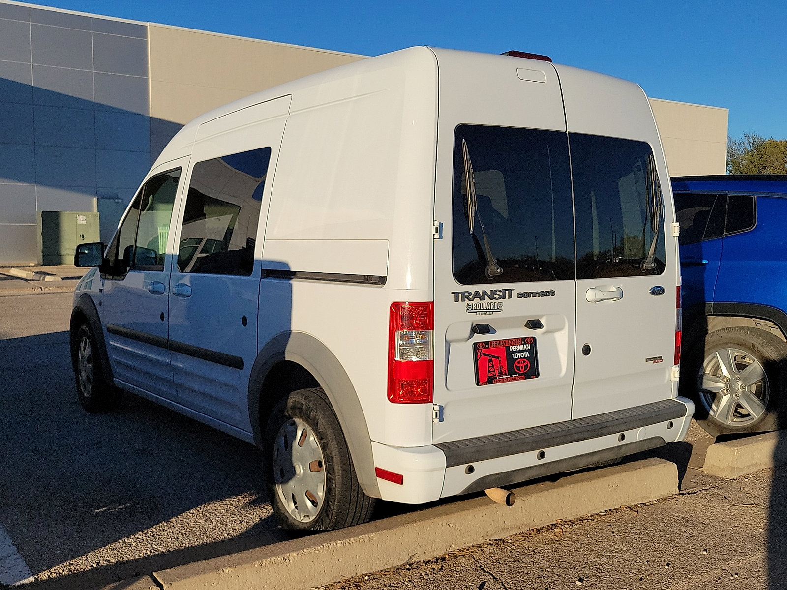 Used 2013 Ford Transit Connect XLT image 2