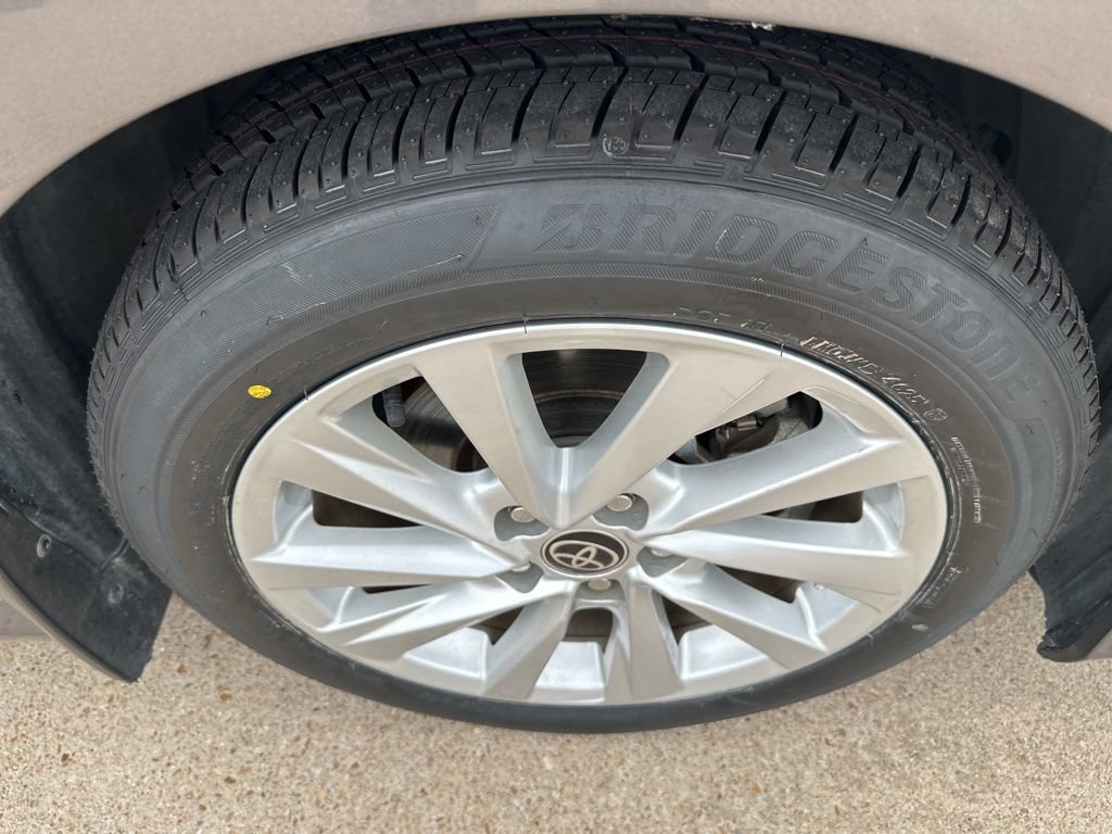 Used 2023 Toyota Camry LE image 18
