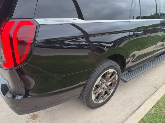 Used 2025 Ford Expedition Max King Ranch image 19
