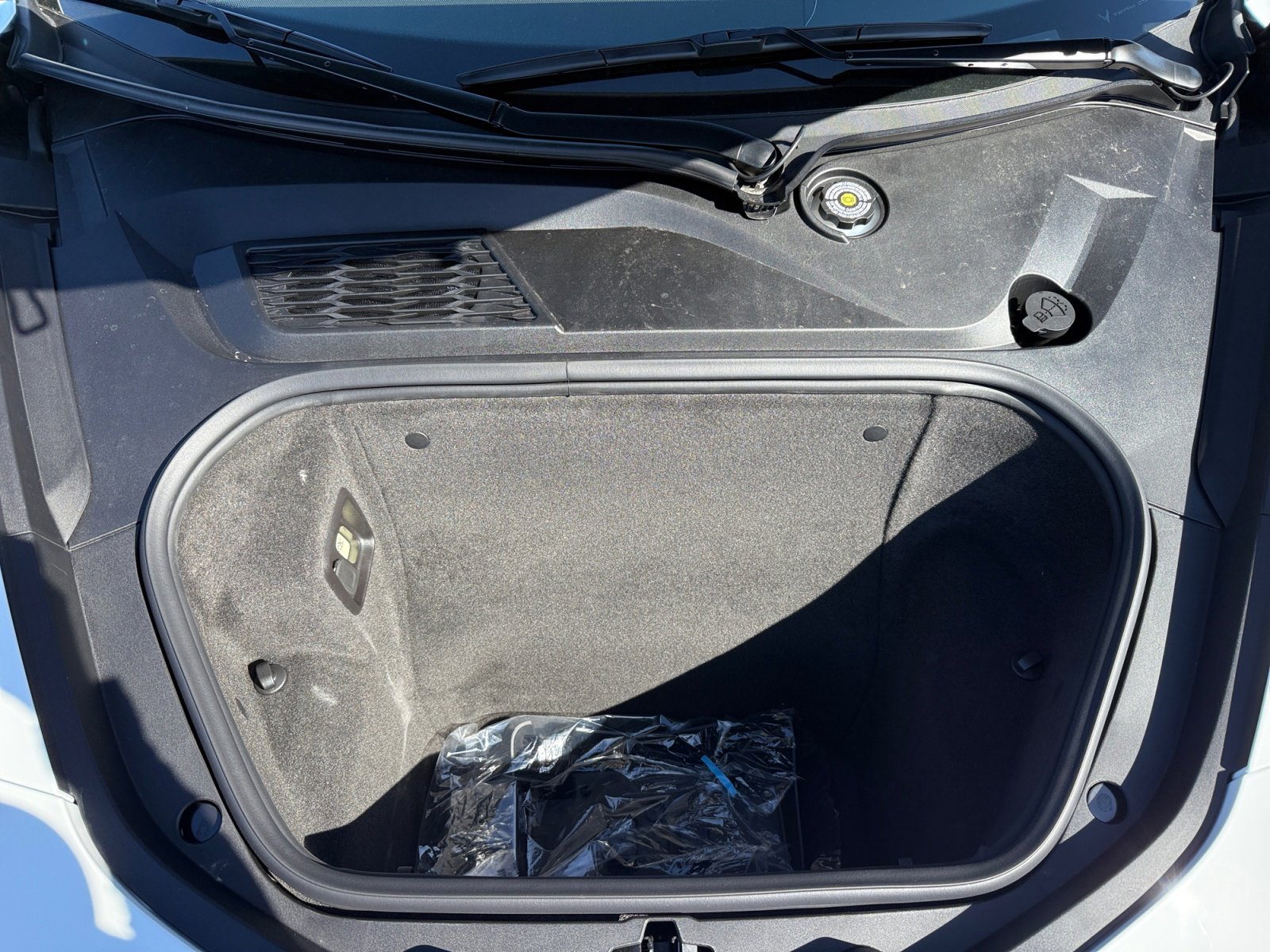 New 2026 Chevrolet Corvette Stingray Coupe w/ Battery Protection Package image 21