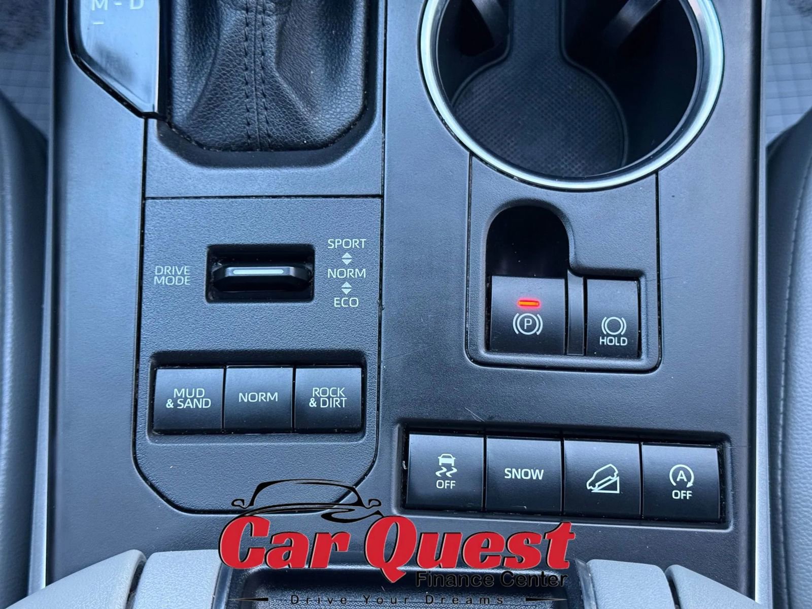 Used 2021 Toyota Highlander XLE image 29