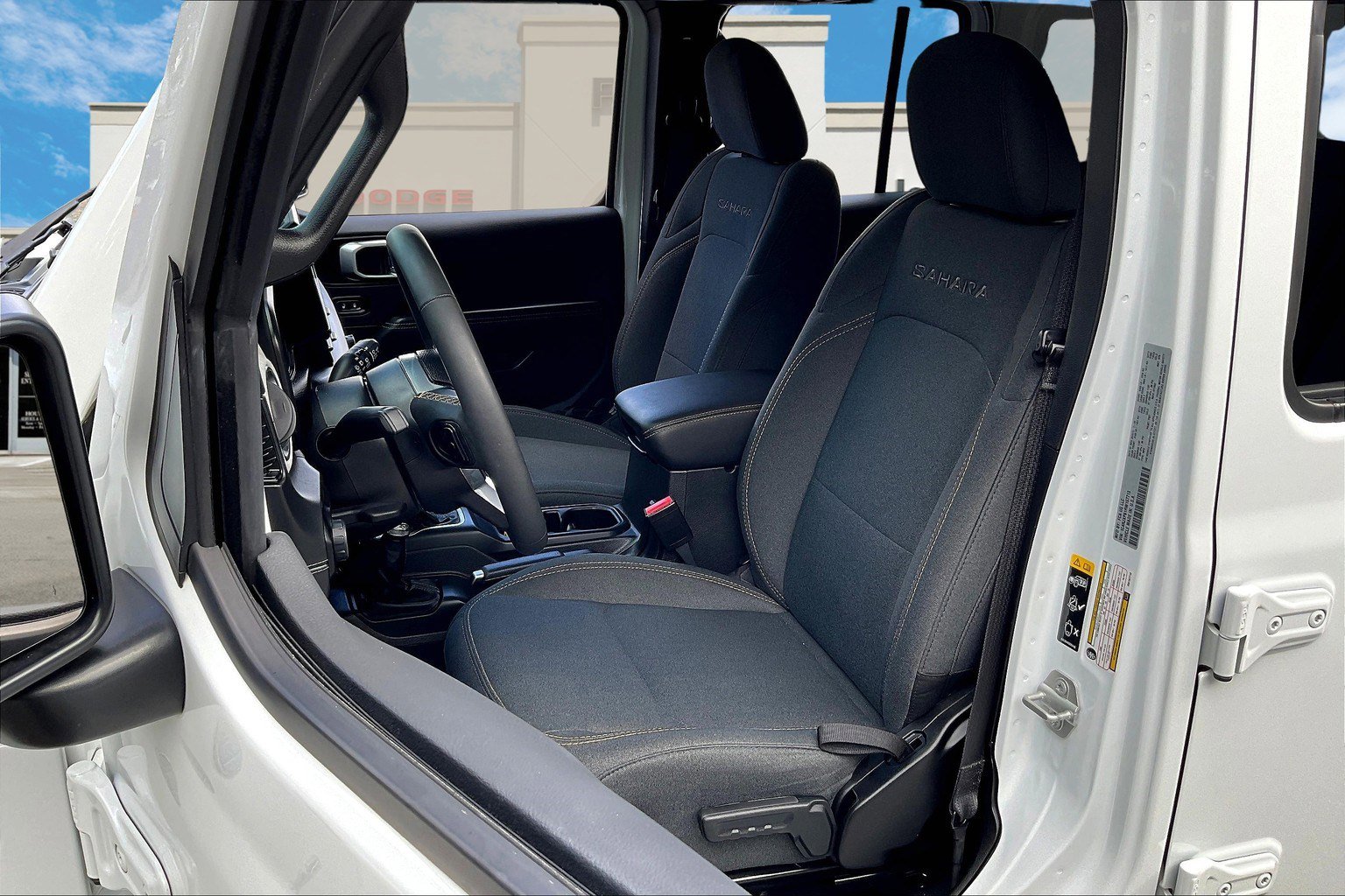 Used 2024 Jeep Wrangler Sahara image 21