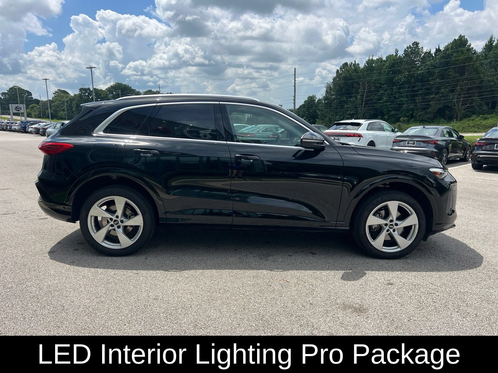 Used 2025 Audi Q5 Premium Plus w/ Premium Plus AWD/4WD image 4