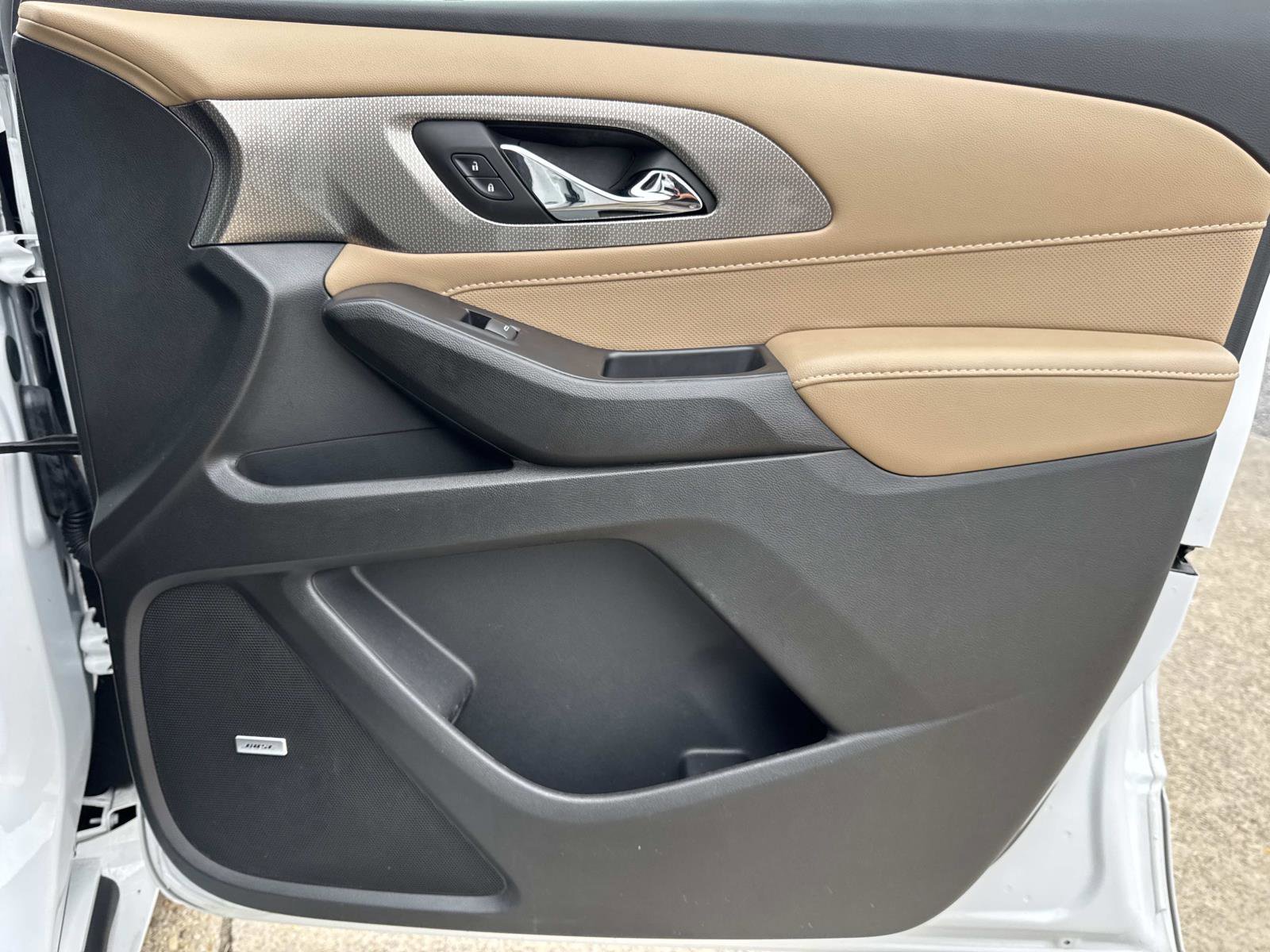 Used 2022 Chevrolet Traverse Premier w/ LPO, Floor Liner Package FWD image 13