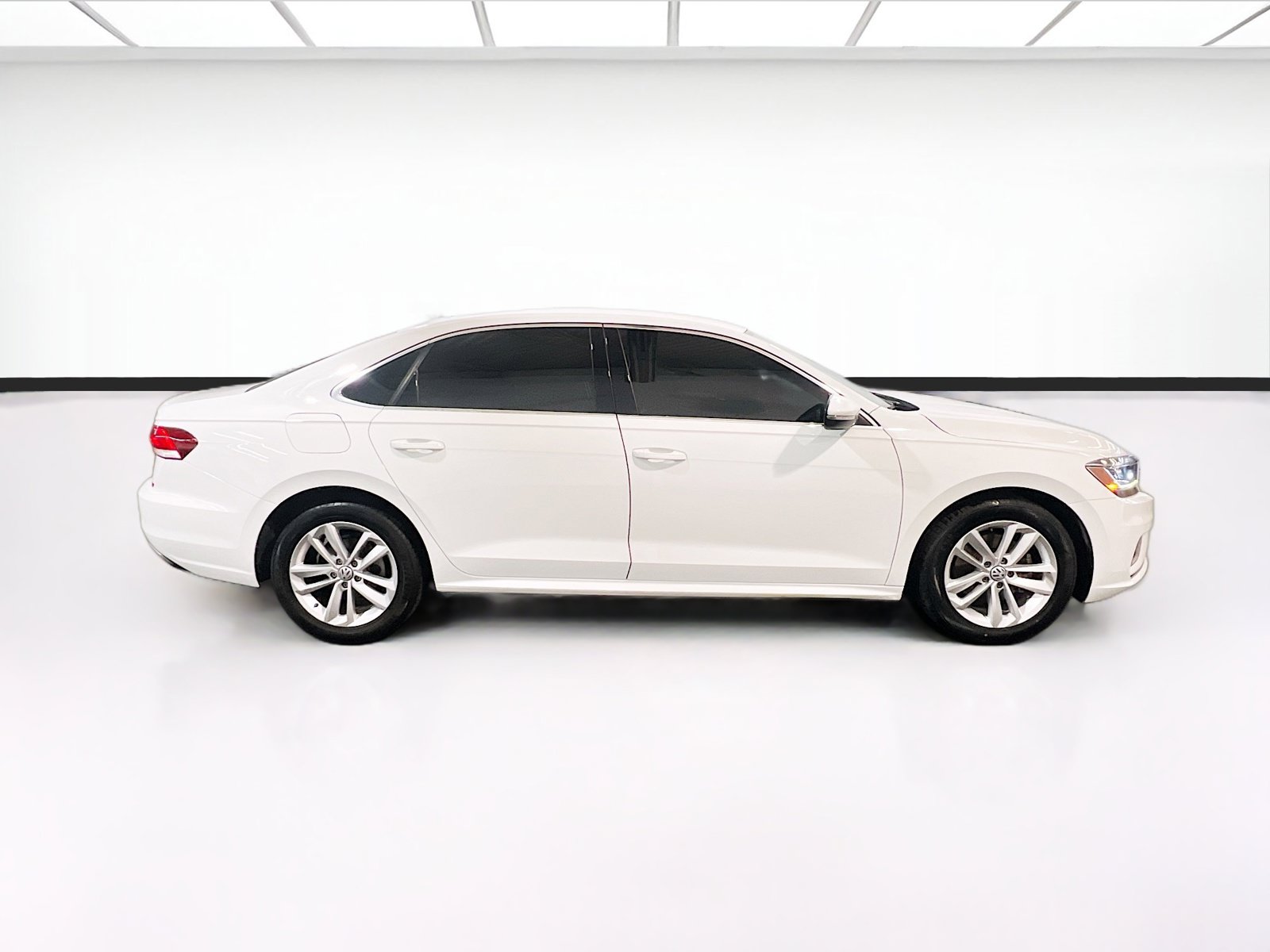 Used 2020 Volkswagen Passat 2.0T SE FWD image 23