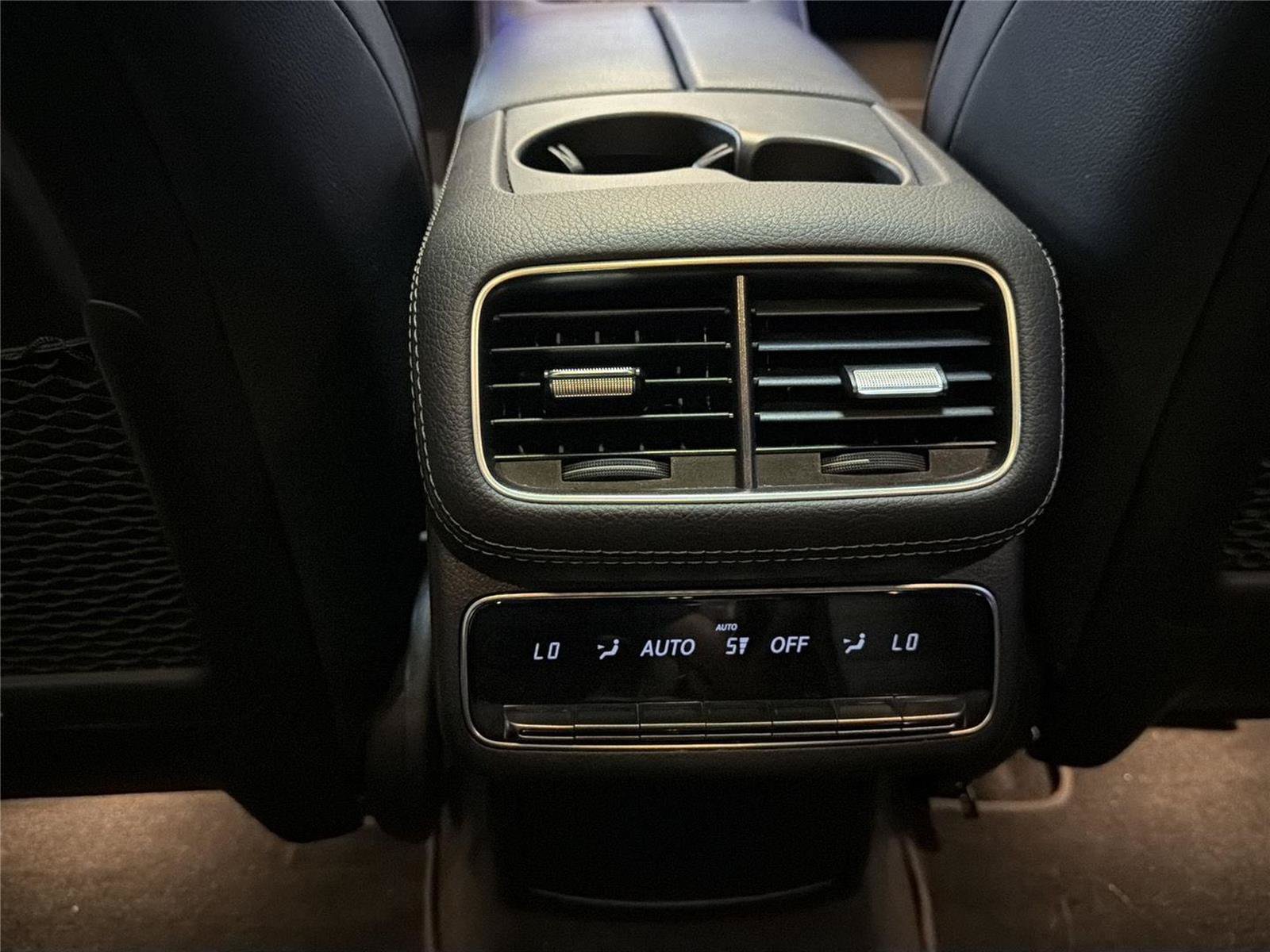 Used 2022 Mercedes-Benz GLS 450 4MATIC image 32