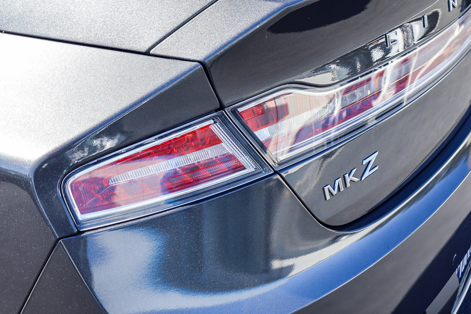 Used 2017 Lincoln MKZ Premiere image 25