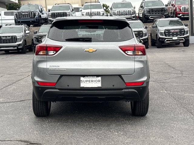Used 2025 Chevrolet TrailBlazer LS w/ LS Convenience Package FWD image 4