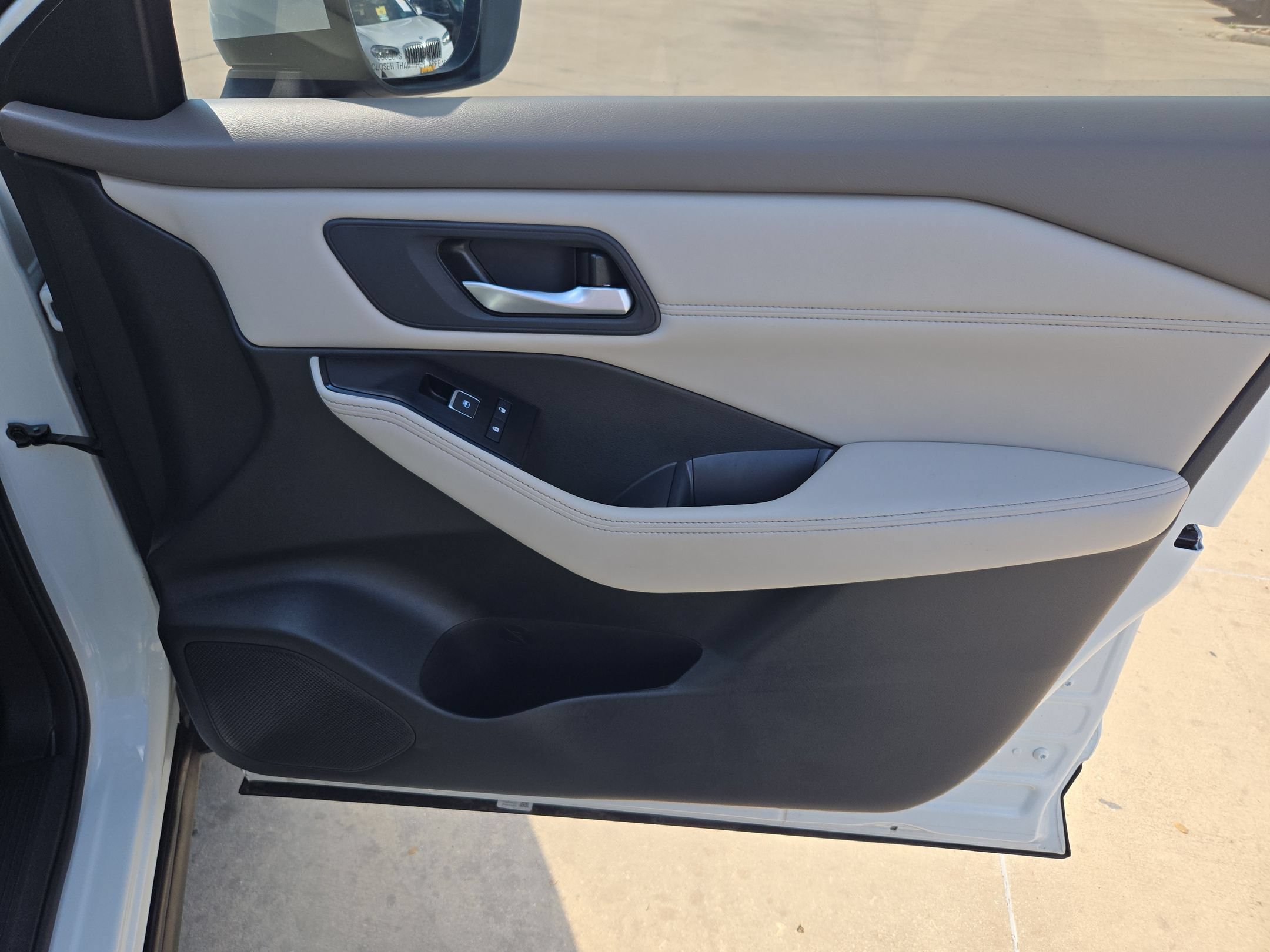 Used 2023 Nissan Rogue SL w/ SL Premium Package FWD image 32