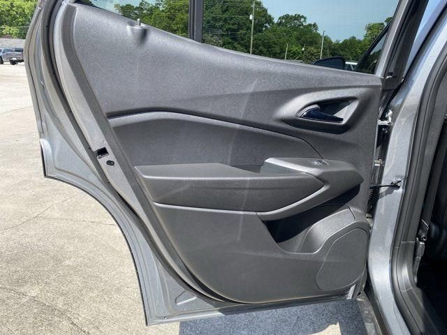 New 2025 Chevrolet Trax RS w/ Driver Confidence Package FWD image 23