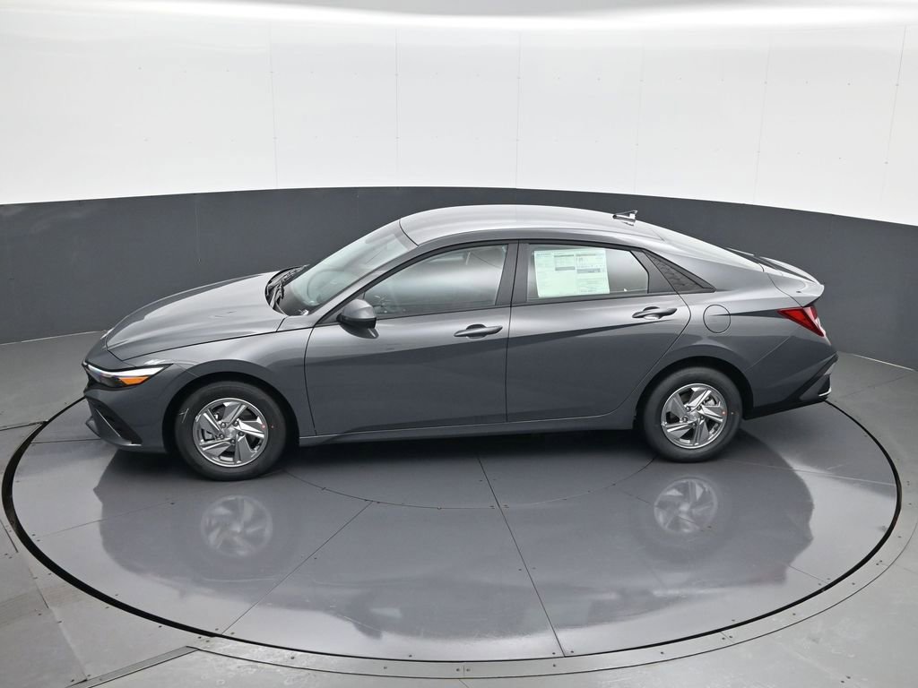 New 2026 Hyundai Elantra SE image 20
