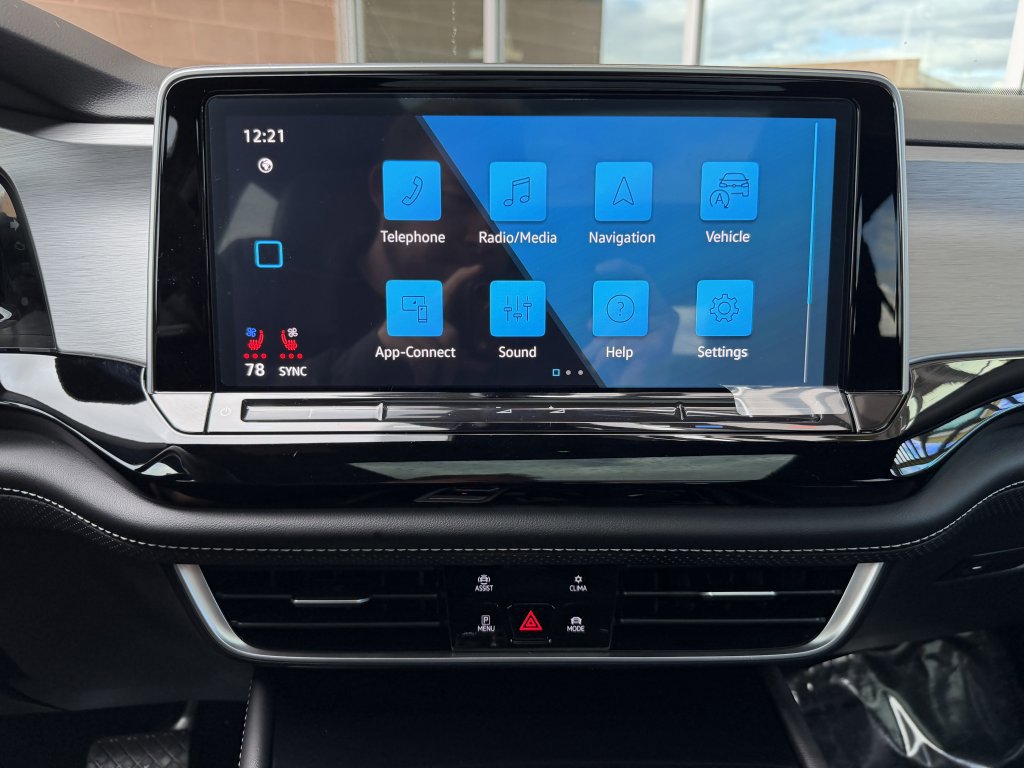 Used 2024 Volkswagen Atlas Cross Sport SE w/ Panoramic Sunroof Package image 20