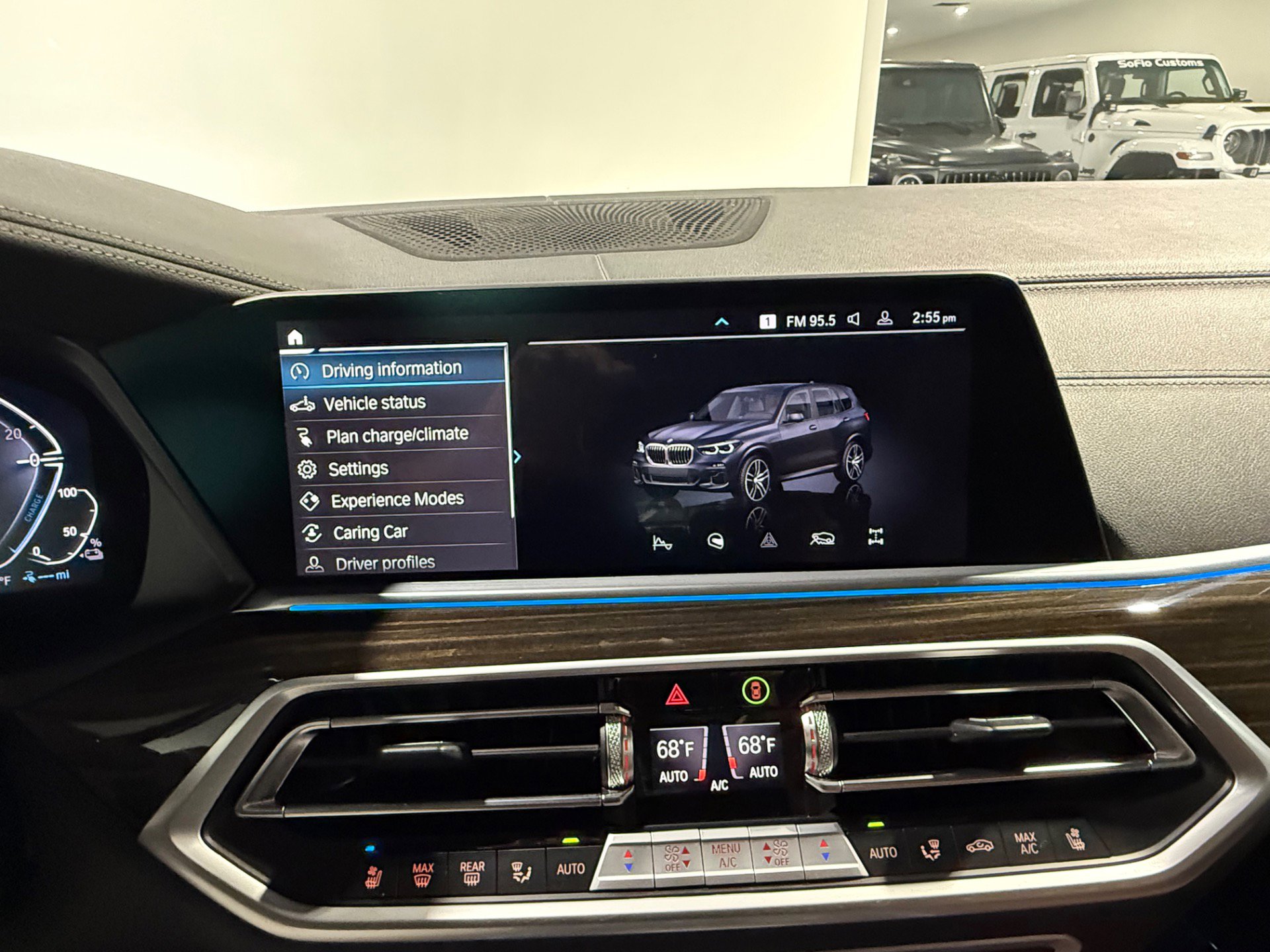 Used 2023 BMW X5 xDrive45e w/ Executive Package AWD/4WD image 38