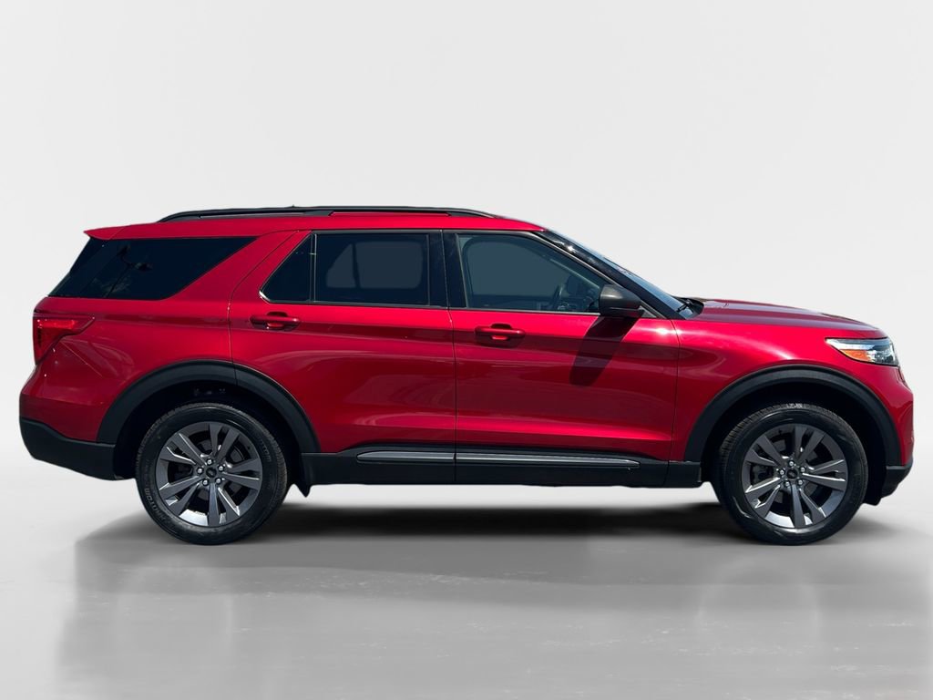 Used 2021 Ford Explorer XLT w/ Equipment Group 202A AWD/4WD image 7