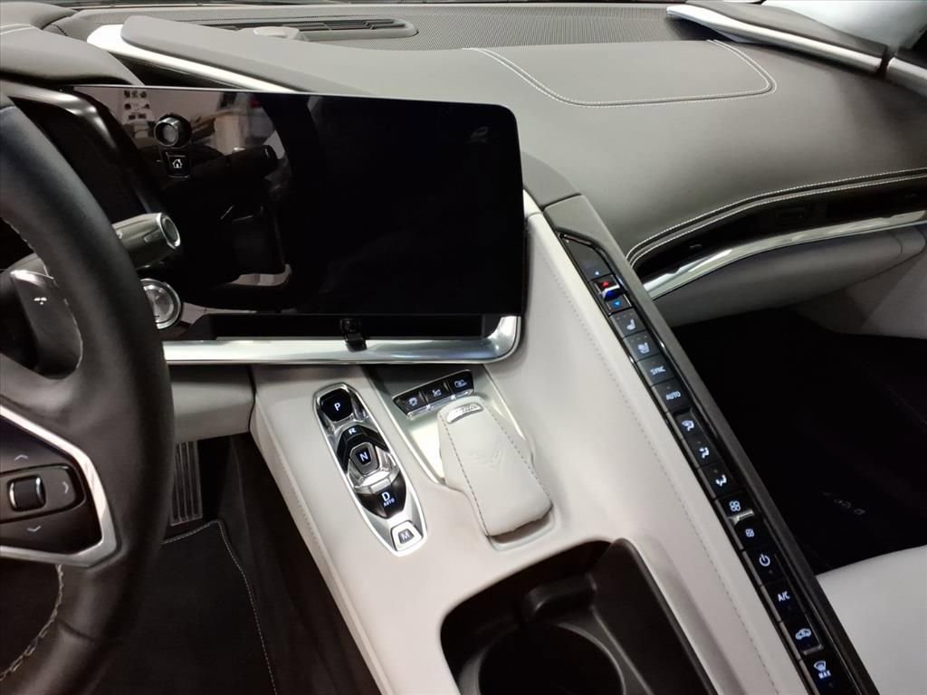 Used 2020 Chevrolet Corvette Stingray Premium Cpe w/ 3LT Preferred Equipment Group image 21