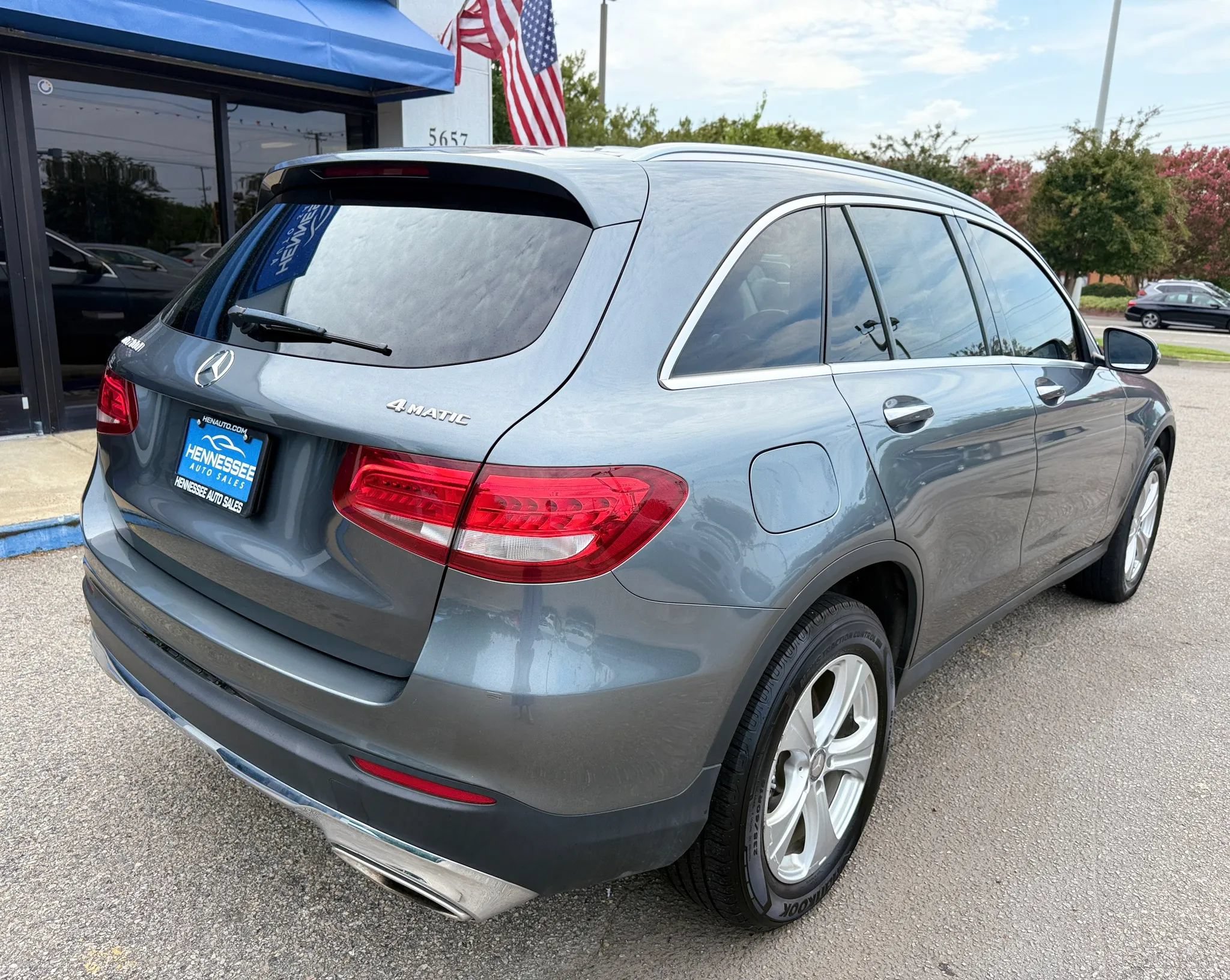 Used 2016 Mercedes-Benz GLC 300 4MATIC w/ Multimedia Package image 14