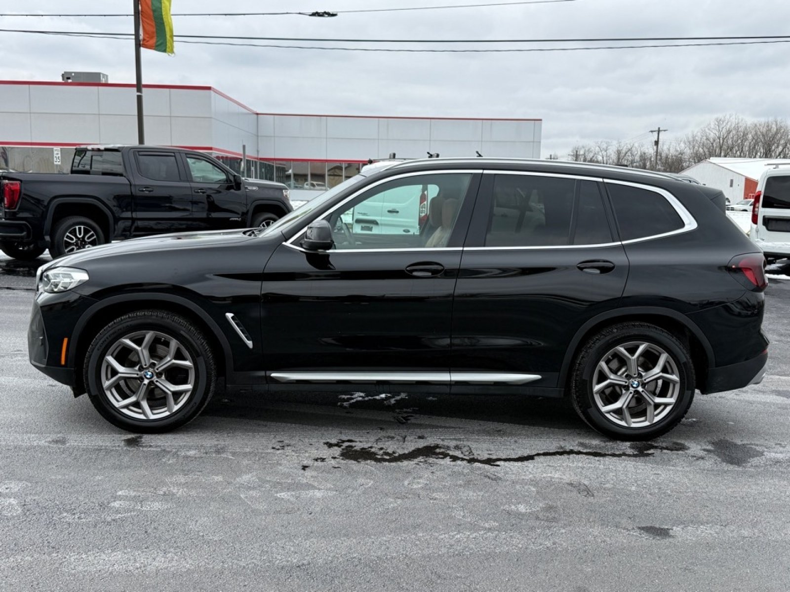 Used 2023 BMW X3 xDrive30i AWD/4WD image 5