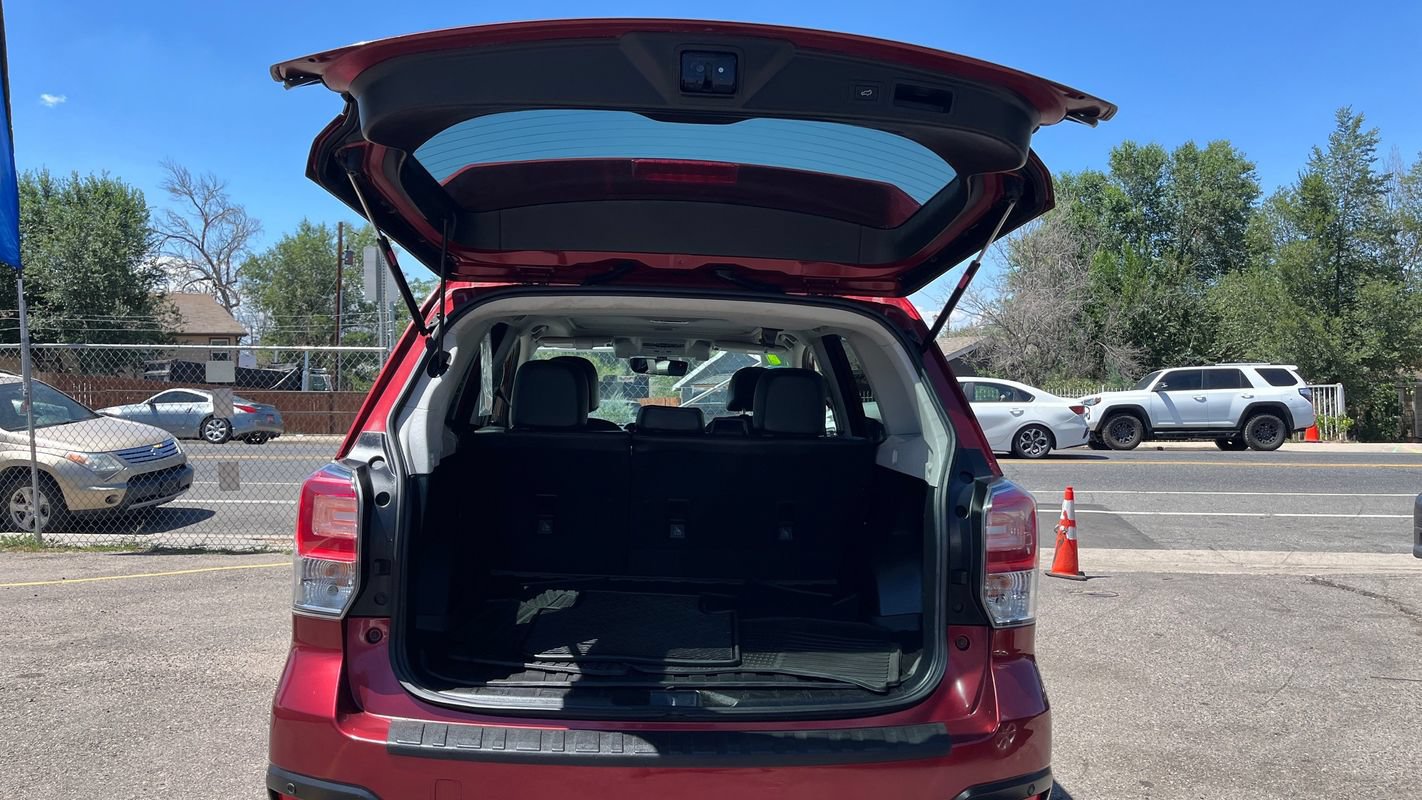 Used 2017 Subaru Forester 2.5i Touring AWD/4WD image 23