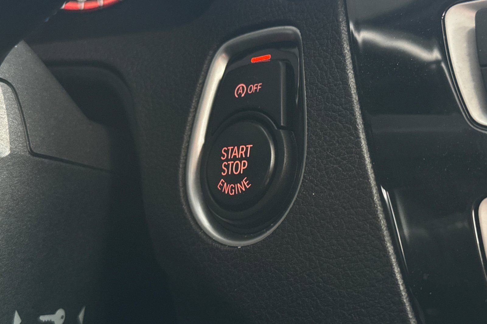 Used 2020 BMW 230i Coupe w/ M Sport Package image 25