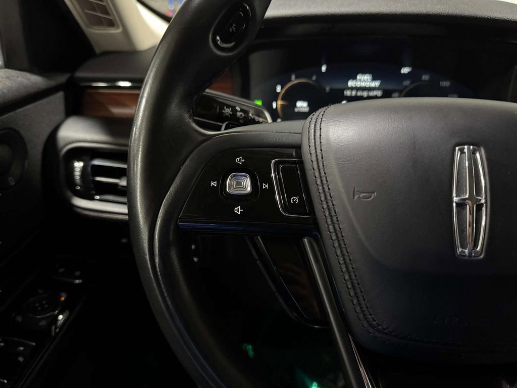 Certified 2023 Lincoln Aviator Reserve w/ Elements Package Plus image 11