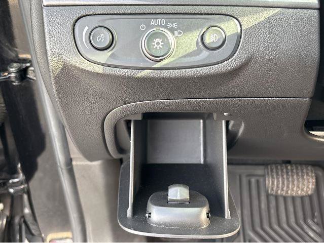 Used 2019 Buick Encore Sport Touring AWD/4WD image 29