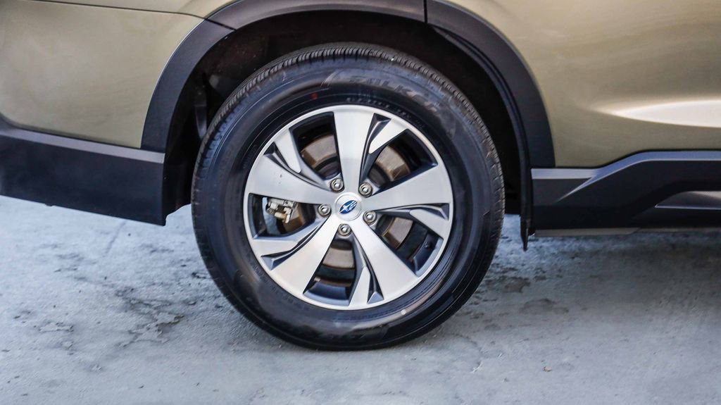 Used 2025 Subaru Ascent Premium image 12