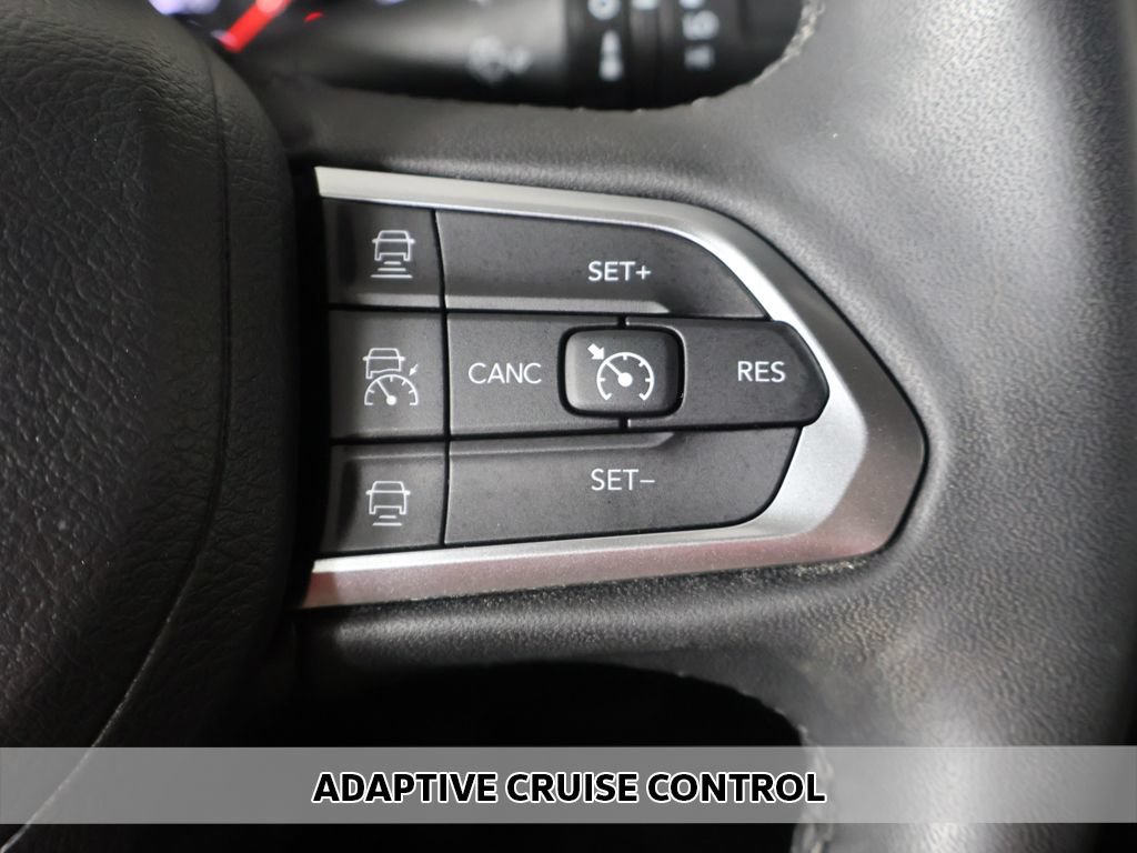 Used 2023 Jeep Compass Limited AWD/4WD image 3