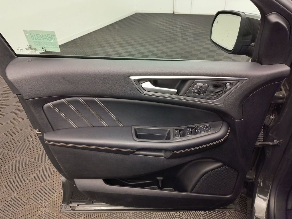 Used 2022 Ford Edge ST w/ Equipment Group 401A image 12