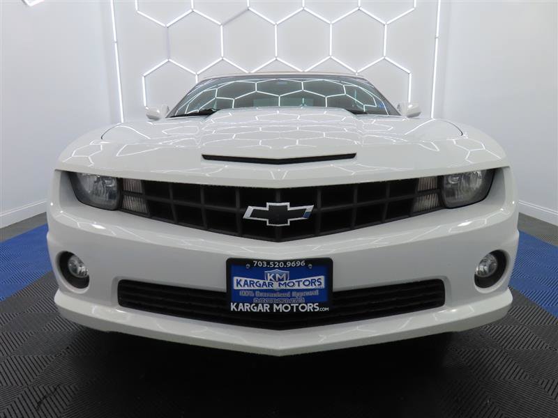 Used 2013 Chevrolet Camaro SS RWD image 2