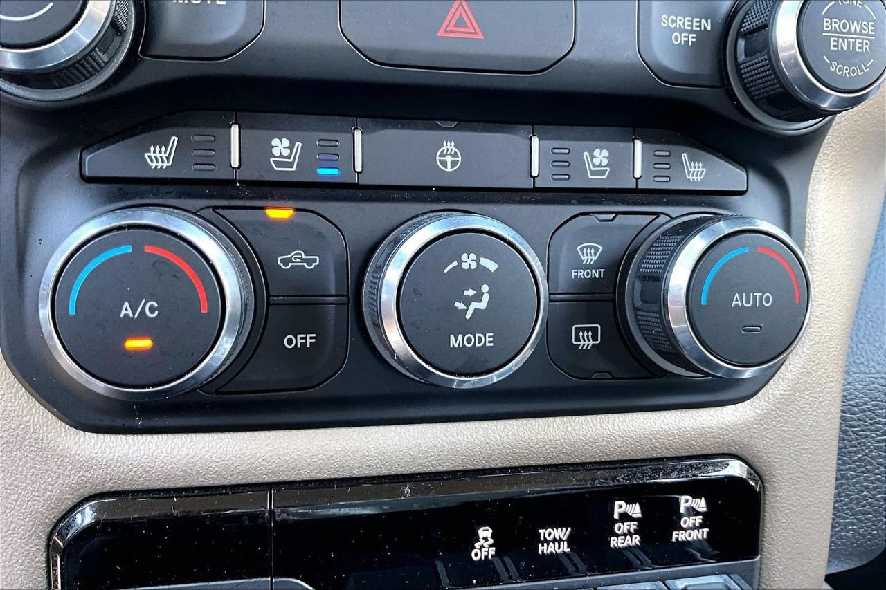 Used 2022 RAM 1500 Laramie AWD/4WD image 16