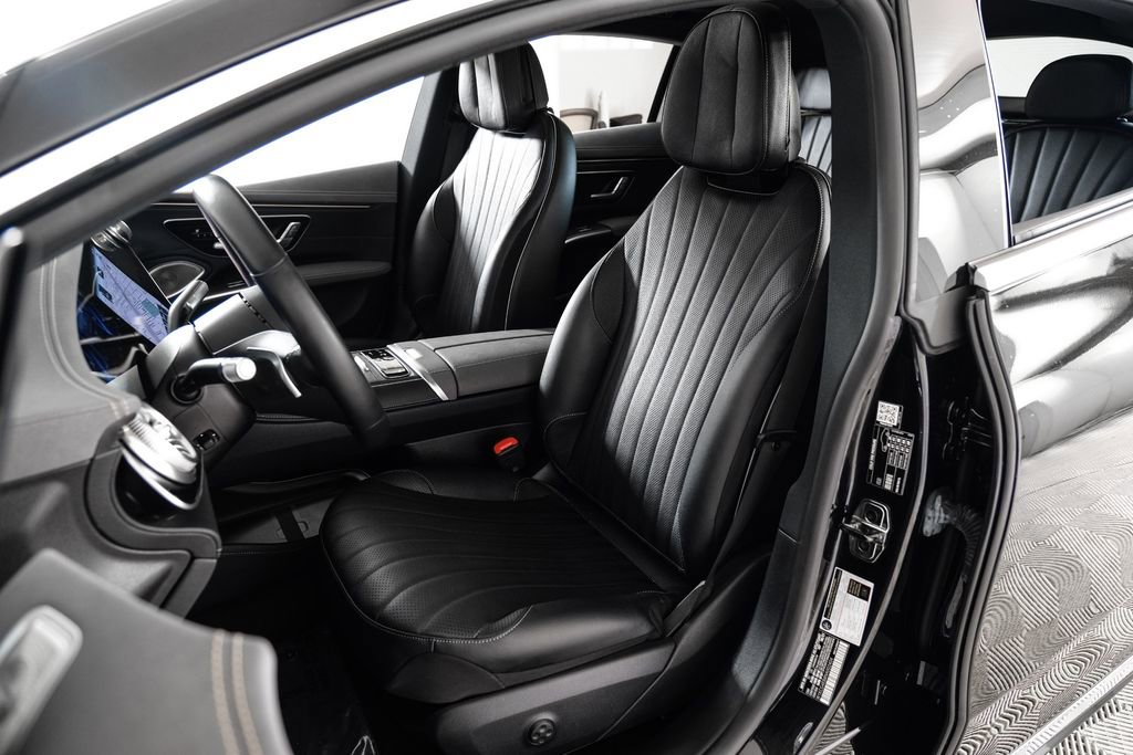 Used 2022 Mercedes-Benz EQS 580 4MATIC Sedan image 33