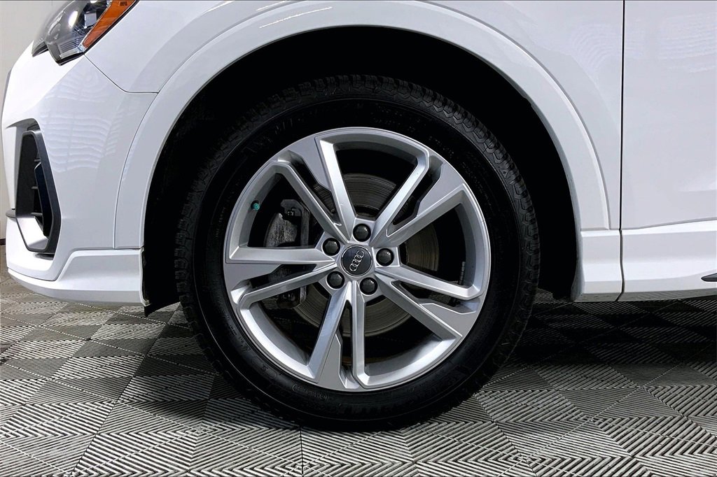 Used 2020 Audi Q3 2.0T Premium w/ Convenience Package image 8